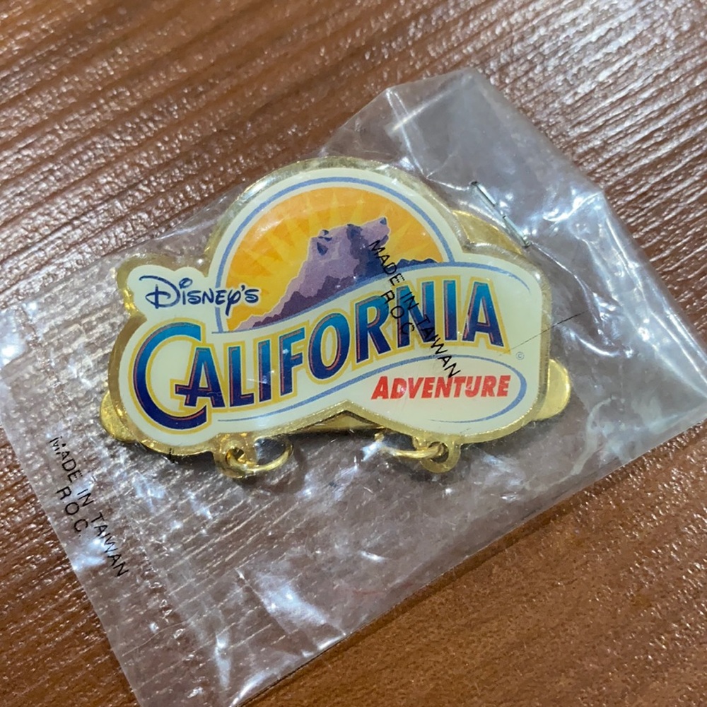 California Adventure Annual passholder preview pin